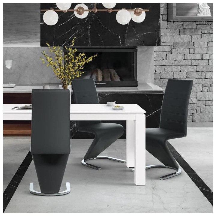 Lot de 4 chaises - Simili noir - Pieds en métal - L 43 x P 55 x H 105