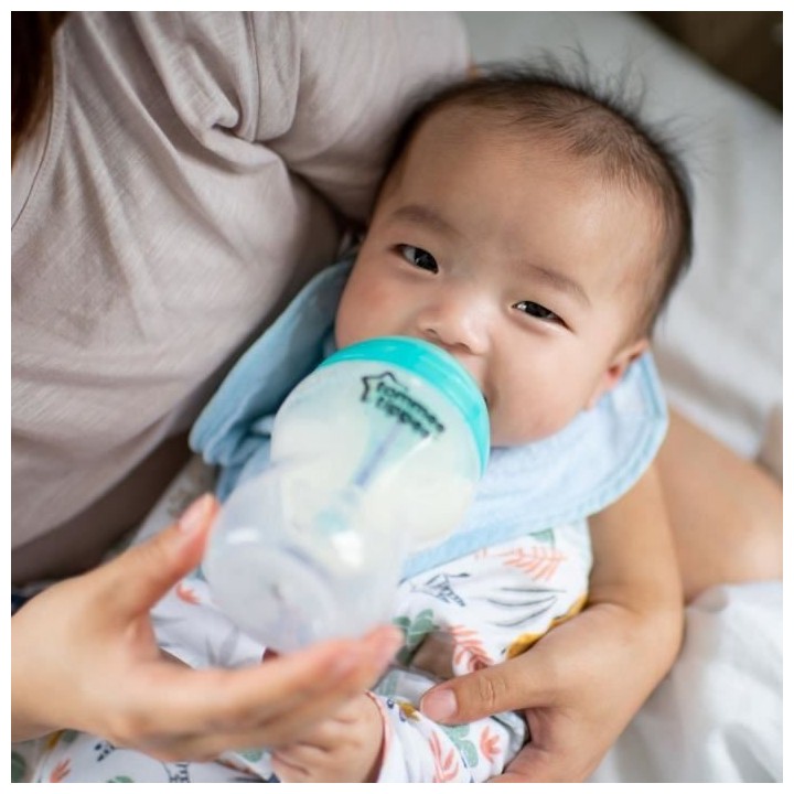 Tommee Tippee Kit Naissance Biberons Anti-Colique Avancé - Tétine va