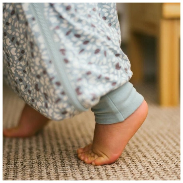 TOMMEE TIPPEE Gigoteuse a jambes Steppee The Original Grobag, tissu do