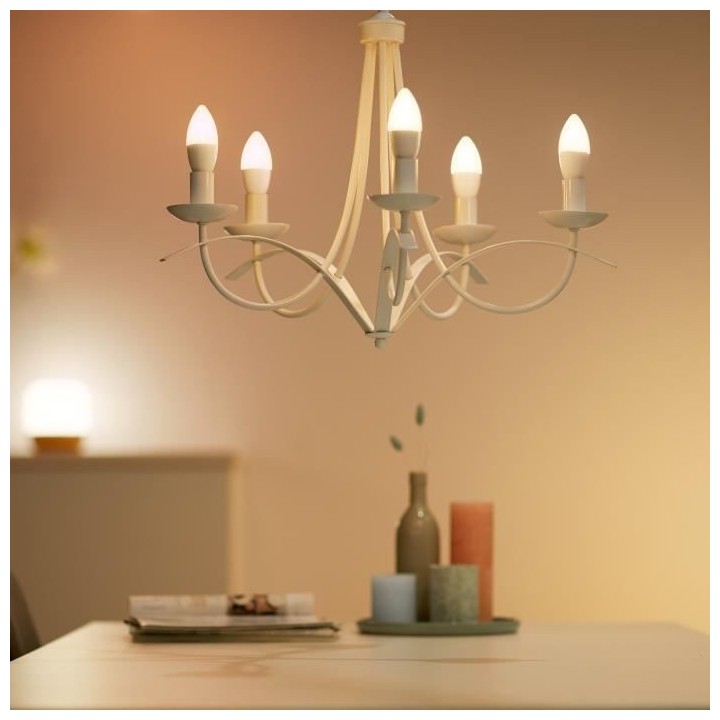WiZ Ampoule connectée couleur Flamme E14 40W