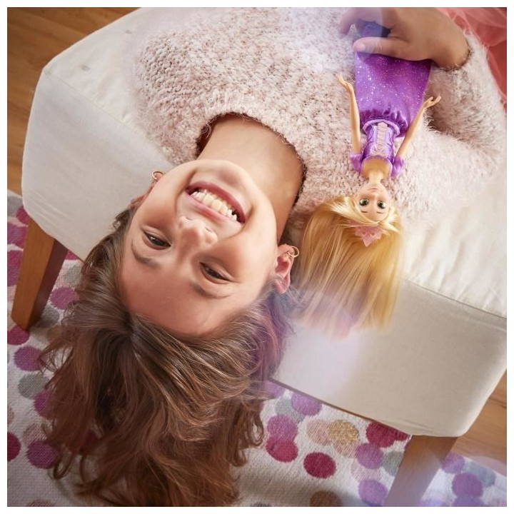 DISNEY PRINCESSES - Poussiere d'étoiles - Poupée Raiponce avec jupe