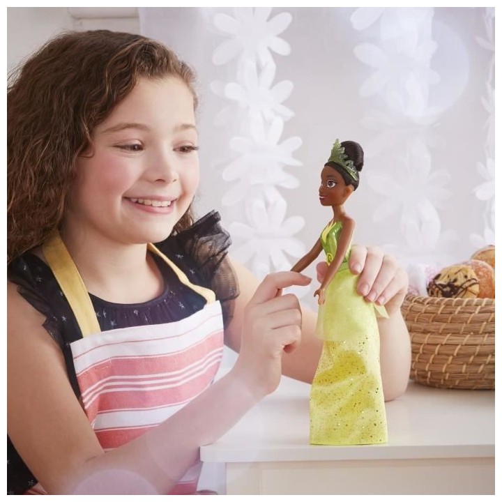 DISNEY PRINCESSES - Poussiere d'étoiles - Poupée Tiana avec jupe et