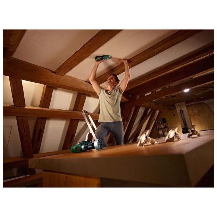 Détecteur de matériaux Bosch - UniversalDetect (Livré avec piles)