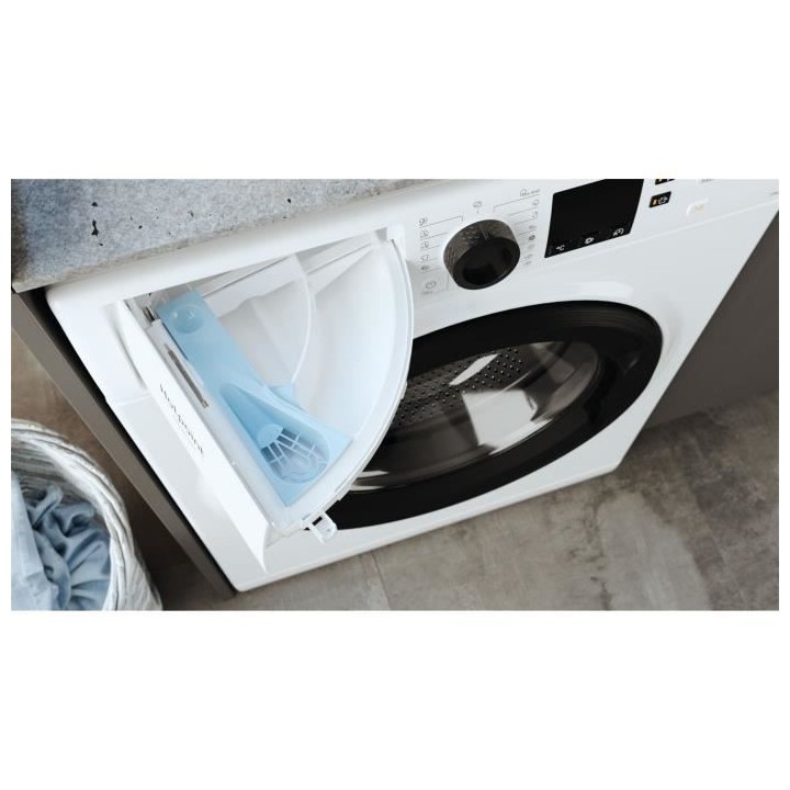 Lave-linge hublot HOTPOINT NS1044CWKEUN - 10 kg - Induction - L59,5 cm