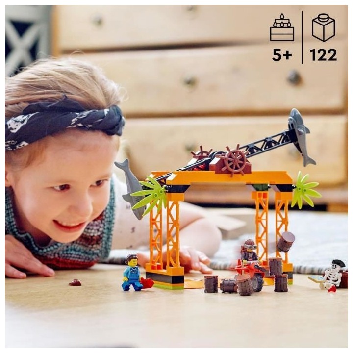 LEGO 60342 City Stuntz Le Défi de Cascade : l'Attaque des Requins, Jo