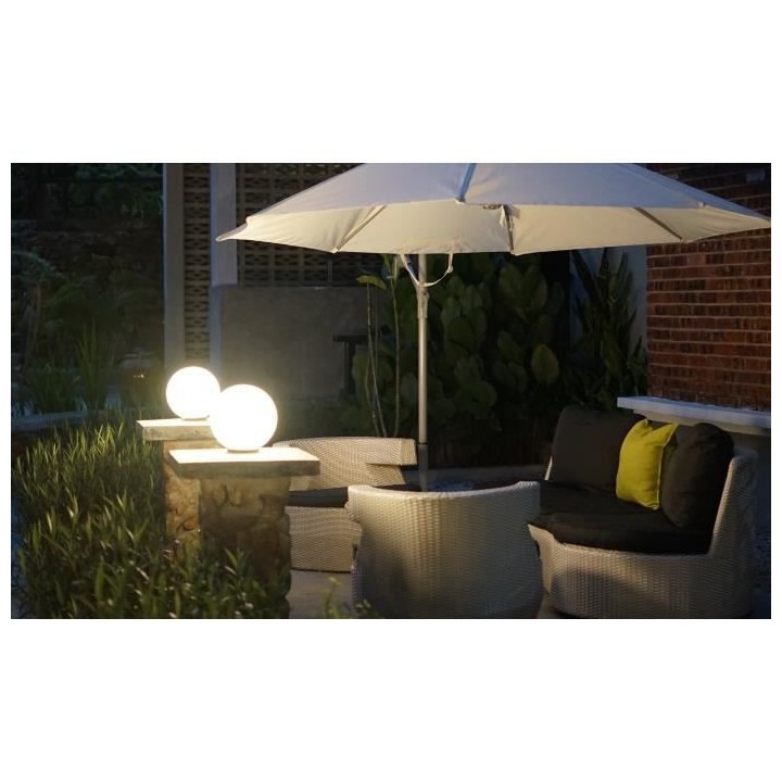LUMI JARDIN Lot de 2 Spheres lumineuse solaire a LED Moony - Lumiere b