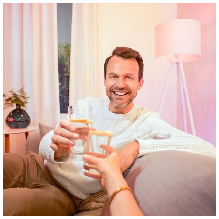 WiZ Ampoule connectée Globe couleur E27 75W