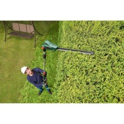 Taille-Haies sans fil télescopique Bosch - UniversalHedgePole 18 (1 Batterie 18 V 2,5 Ah, Chargeur, Longueur de lame 43 cm)