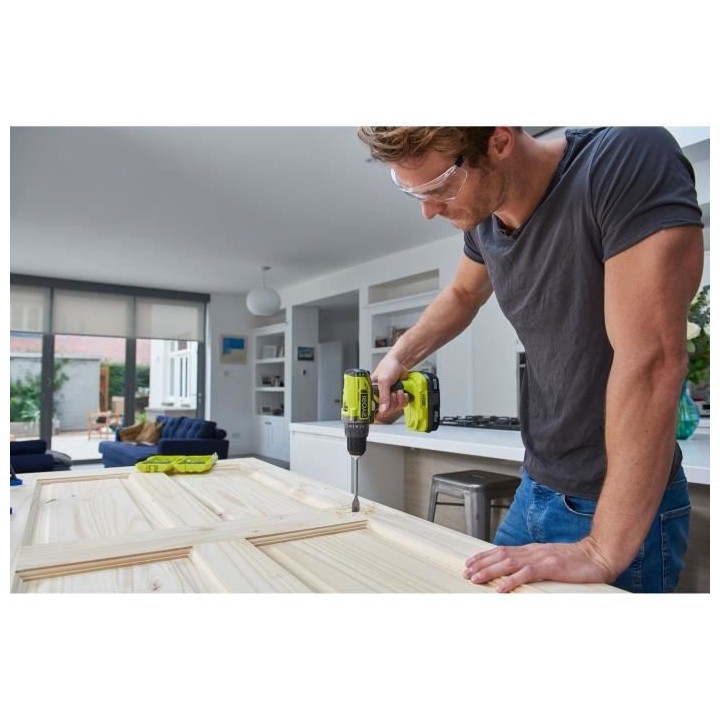 RYOBI Perceuse 18 volts ONE+ et 2 batteries 2,0Ah - R18DD2-220S