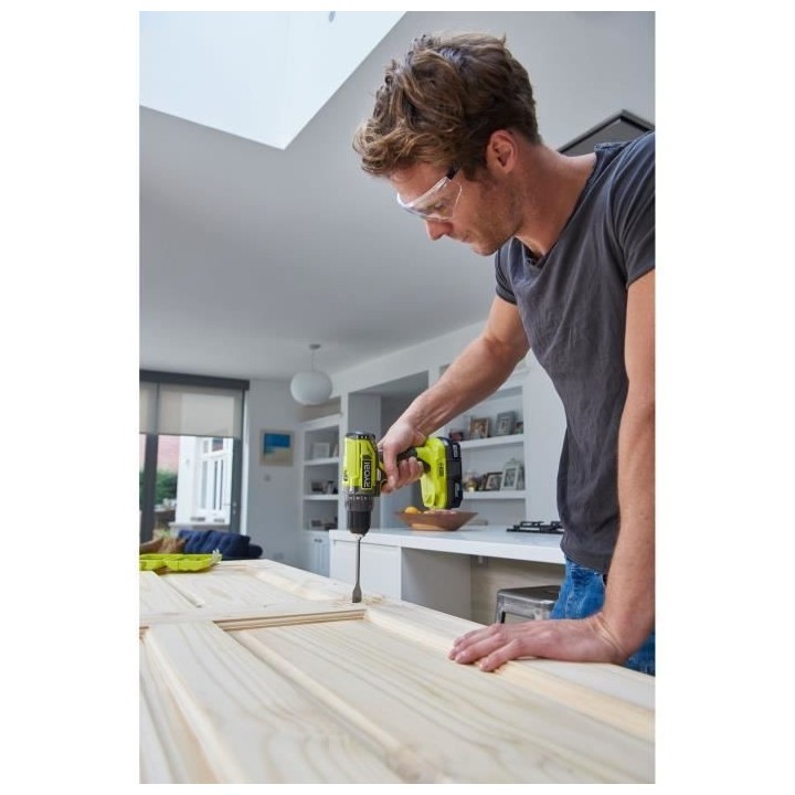 RYOBI Perceuse 18 volts ONE+ et 2 batteries 2,0Ah - R18DD2-220S