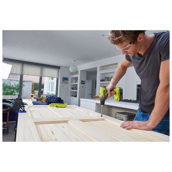 RYOBI Perceuse 18 volts ONE+ et 2 batteries 2,0Ah - R18DD2-220S