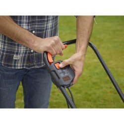 BLACK+DECKER Tondeuse a Gazon Electrique Filaire 1200W 32 cm - BEMW451-QS - 3 Hauteurs Réglables - Idéale Jusqu'a 300 m²