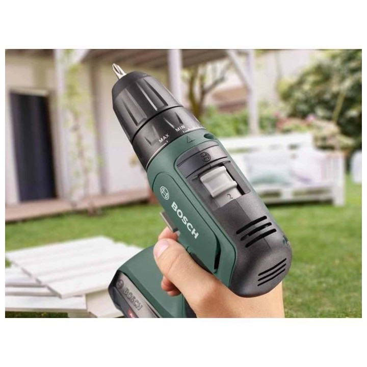 Perceuse-visseuse sans-fil Bosch - UniversalDrill 18 (Livrée avec 2 b