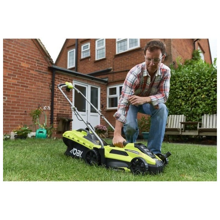 Tondeuse électrique 1300W 33cm de coupe RYOBI RLM13E33S - 5 réglages