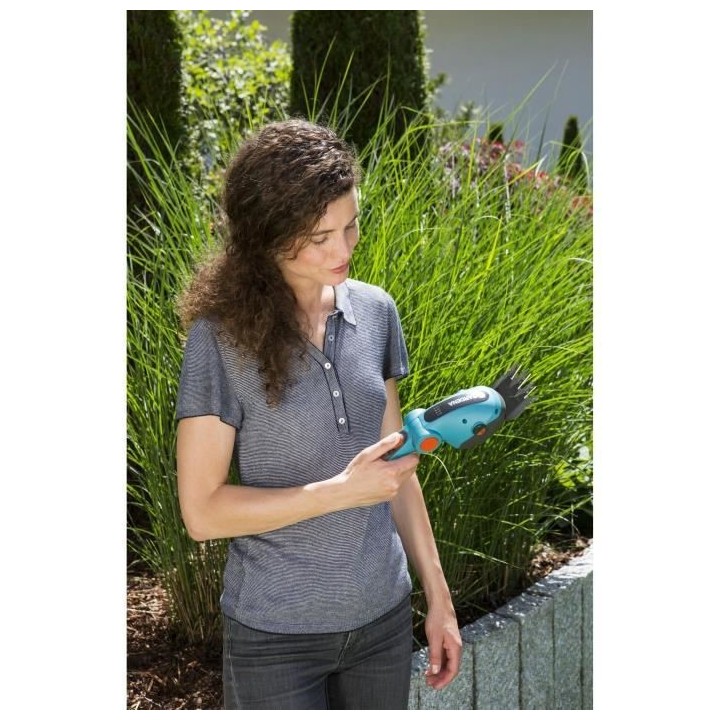 Cisaille a gazon a batterie - Largeur de coupe 8 cm - GARDENA 9856-20