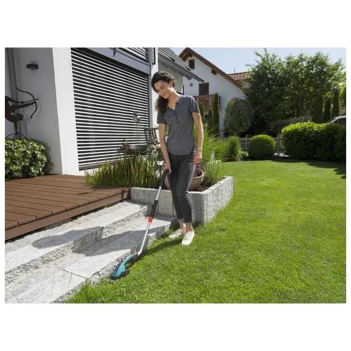 GARDENA Kit manche télescopique + roues – Pour cisailles a gazon a