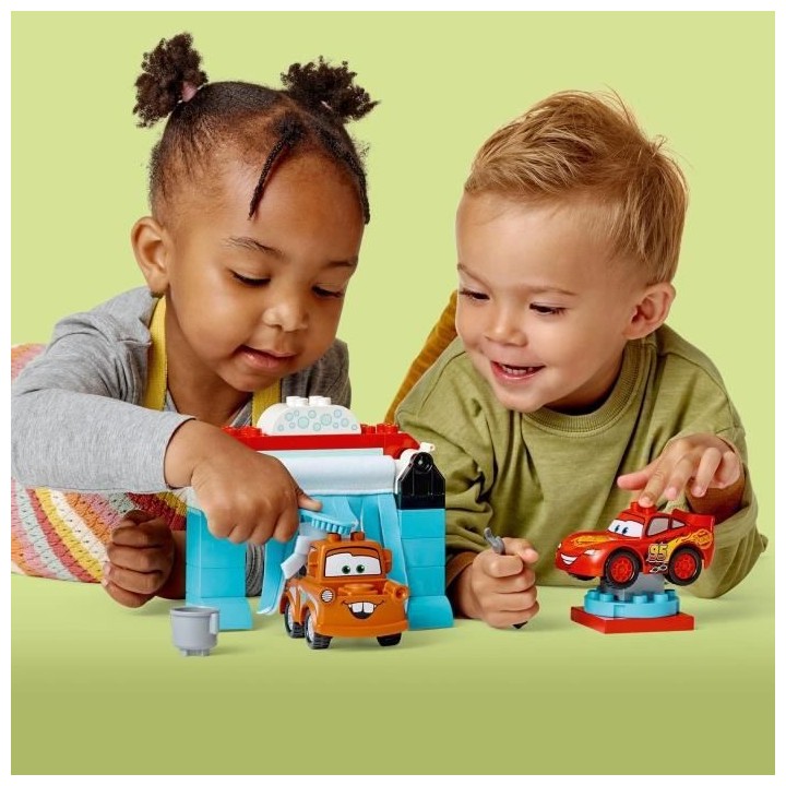 LEGO DUPLO Disney et Pixar 10996 La Station de Lavage avec Flash McQue
