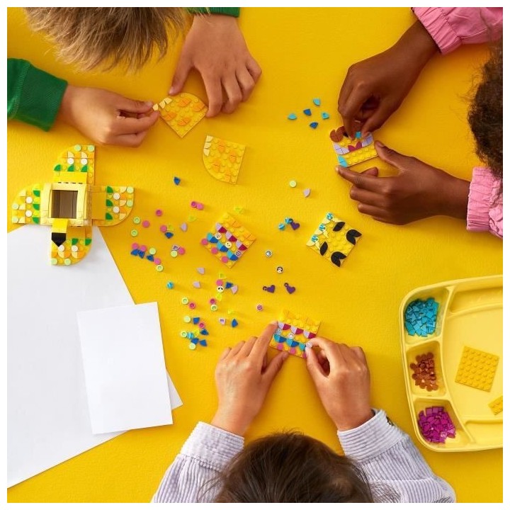 LEGO 41948 DOTS Le Porte-Crayons Banane Amusante, Jouet de Constructio