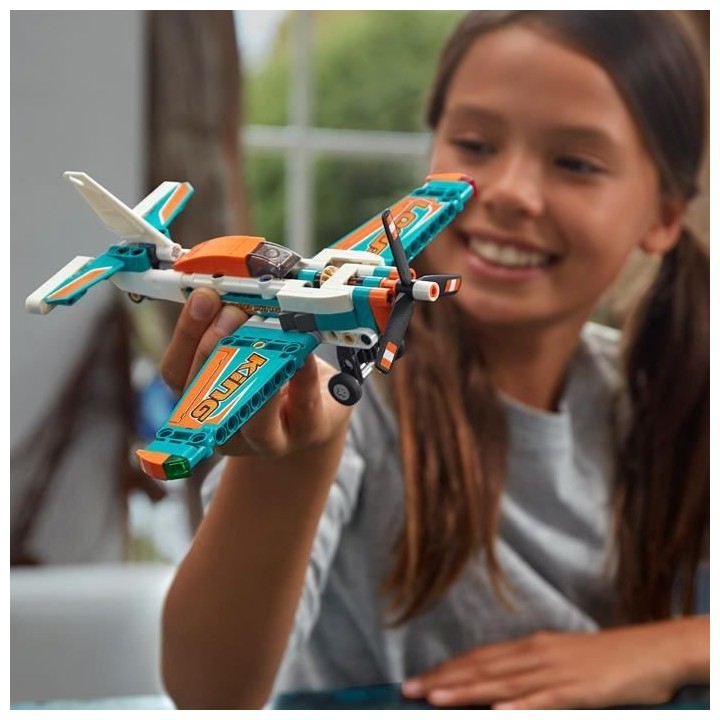 LEGO Technic 42117 Avion de Course, Jeu de Construction, Aérien, Volt