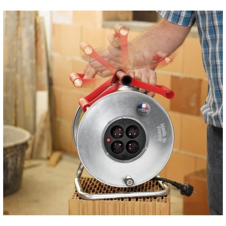 BRENNENSTUHL Enrouleur silver Brico-250 25m H05VV-F 3G1.5