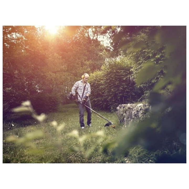 MCCULLOCH Coupe-bordures thermique B26 PS – Largeur coupe 40cm – D