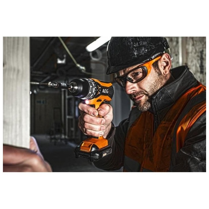 Perceuse a percussion AEG 12V tradesman Gen III BSB12G3LI-202C - 2 bat