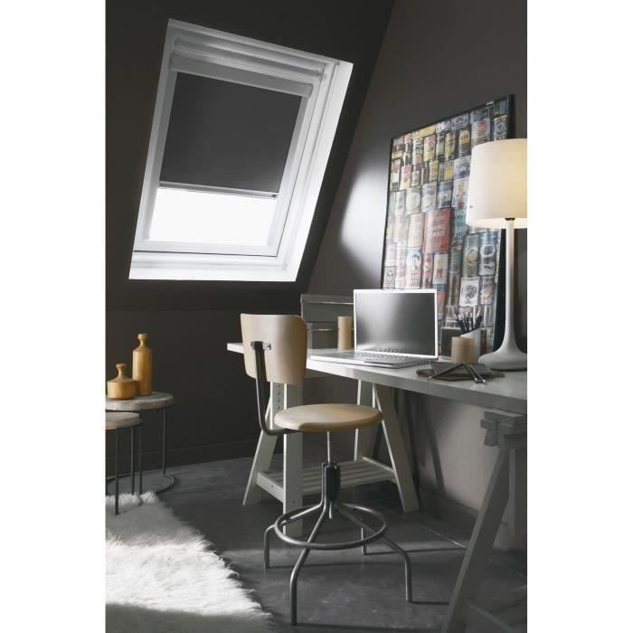 /15131/enrouleur-occultant-de-toit-anthracite-velux-u04-u08-l134-x-h140-cm-madeco.jpg