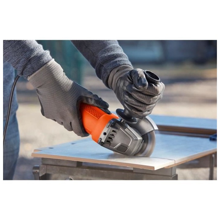 BLACK+DECKER - Meuleuse d'angle filaire 700W 115mm - BEG110A5-QS - Liv