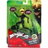 BANDAI Miraculous Ladybug - Mini-poupée 12 cm : Chat Noir et son équipement