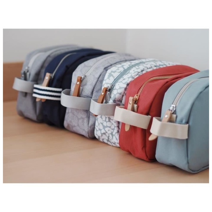 BEABA, Trousse de toilette bébé bleu marine