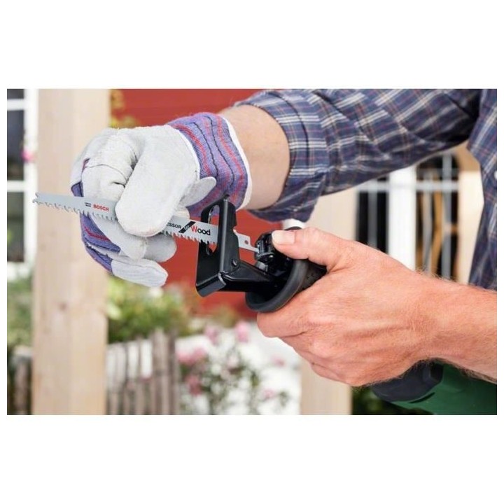 Scie sabre Bosch - PSA 900 E (Livrée avec 1 lame pour bois et 1 lame