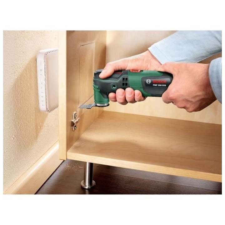 Outil multifonctions Bosch - PMF 250 CES (250W, livré avec accessoire