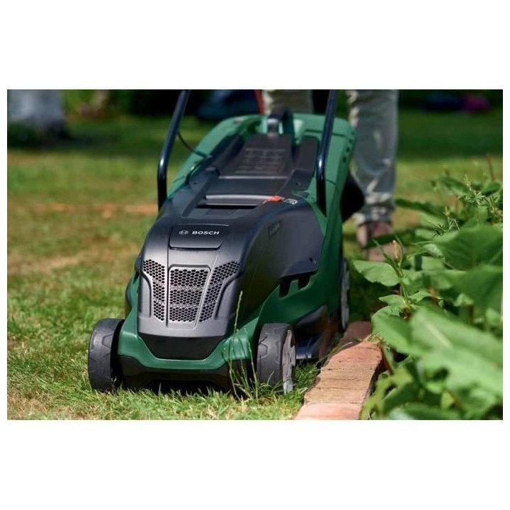 BOSCH Tondeuse électrique UniversalRotak 450 - 35cm 1300 W