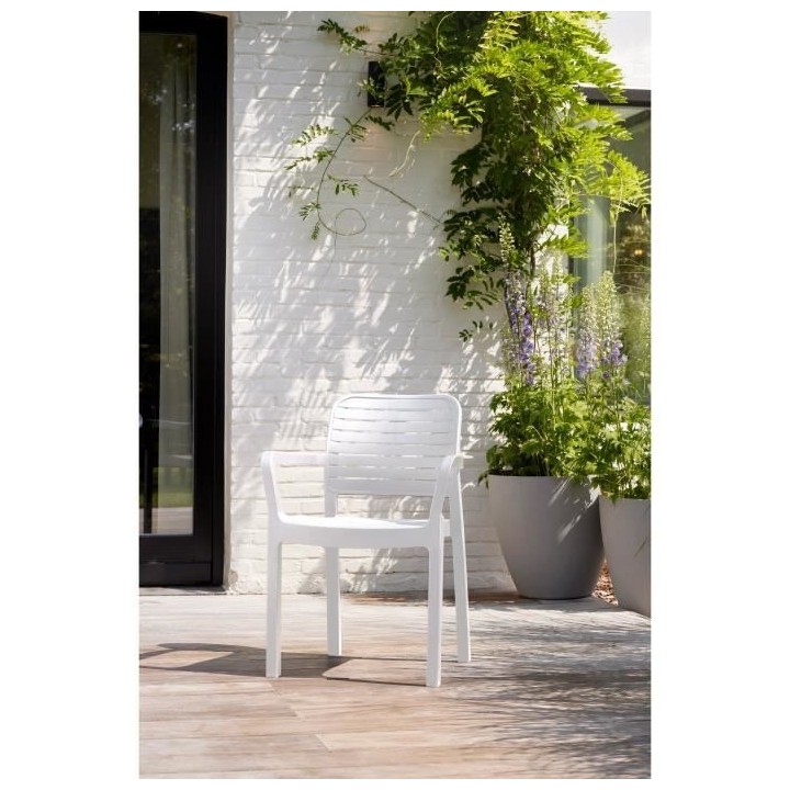 Lots de 6 Fauteuils monoblocs coloris blanc - empilables en résine de
