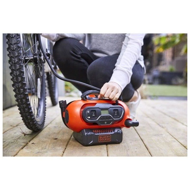 Gonfleur-Compresseur Filaire ou sans-fil 18V / 220V BLACK+DECKER - 11