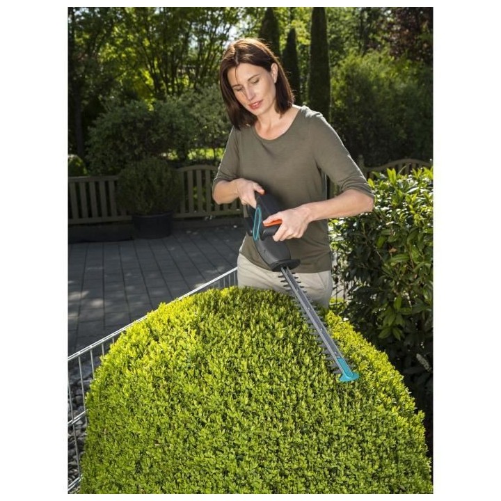 Taille-haies a batterie GARDENA - EasyCut Li-14/40 - 14,4V - 40 cm - P