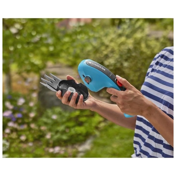 Kit cisaille a gazon ClassicCut Li + manche télescopique + roues - 3,