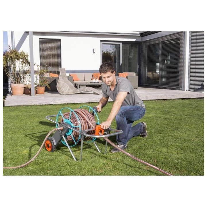 GARDENA Dévidoir métal sur roues 100 – Haute stabilité – Longue