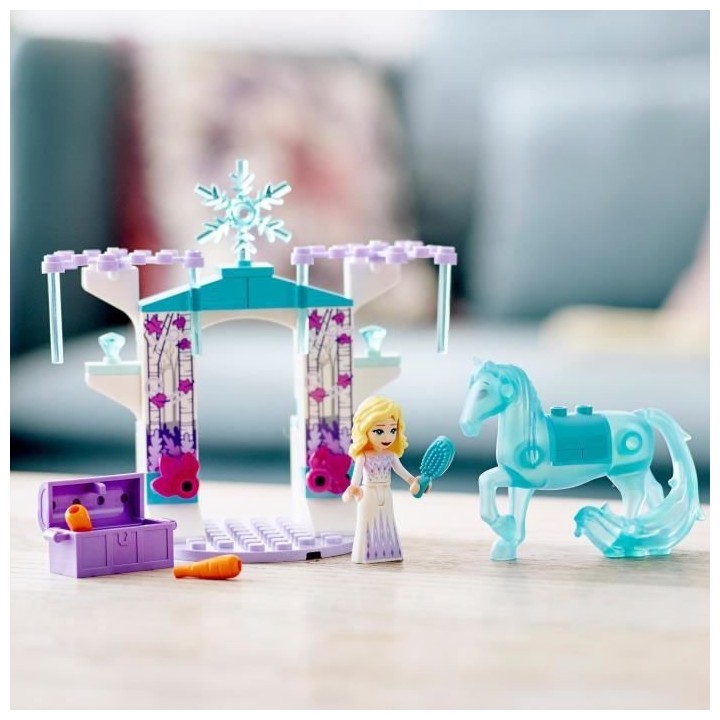 LEGO 43209 Disney Elsa Et L'Écurie De Glace De Nokk, Jouet de la Rein