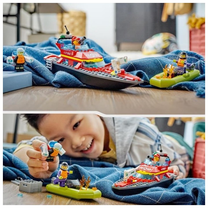 LEGO City 60373 Le Bateau de Sauvetage des Pompiers, Jouet Flottant, J