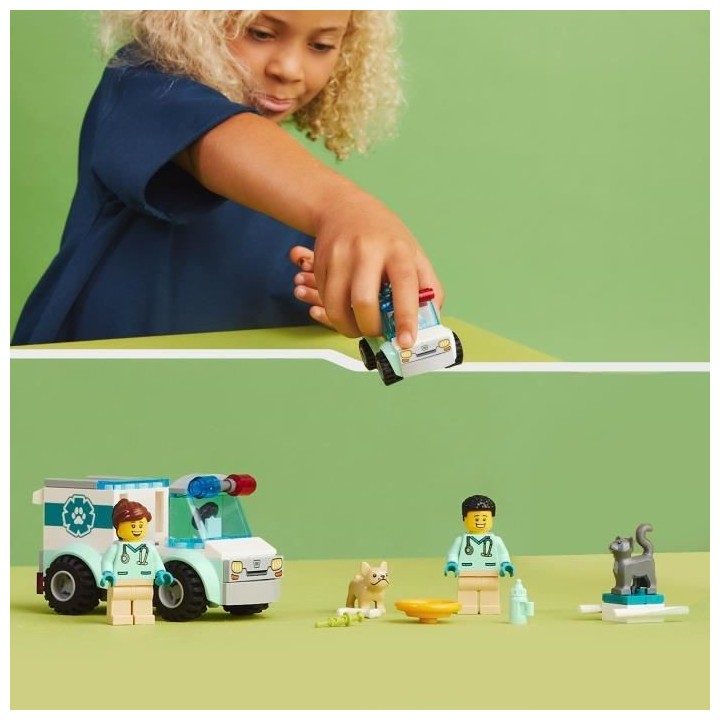 LEGO City 60382 L'Intervention du Véhicule Vétérinaire, Ambulance J
