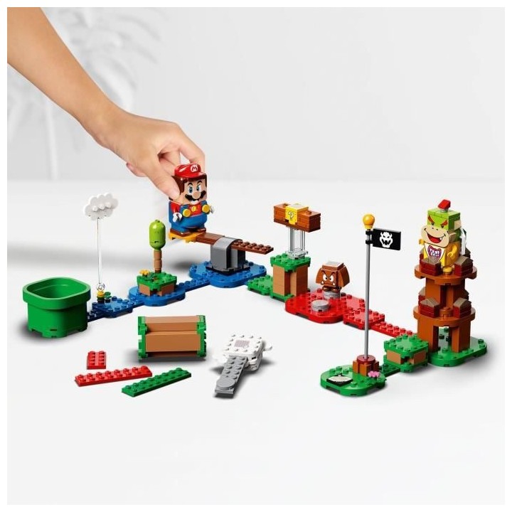 LEGO Super Mario 71360 Pack de Démarrage Les Aventures de Mario, Joue