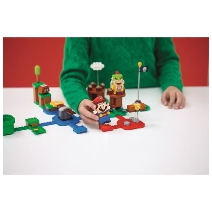 LEGO Super Mario 71360 Pack de Démarrage Les Aventures de Mario, Joue