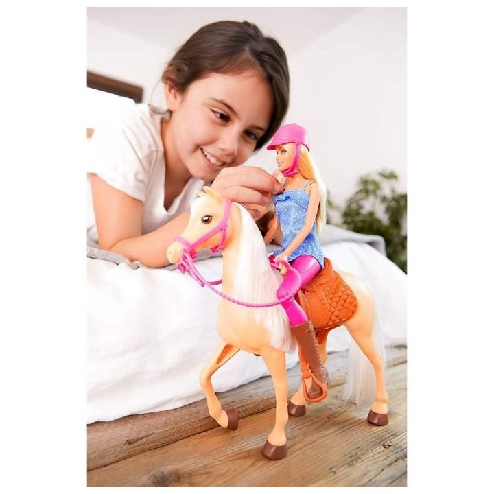 BARBIE Barbie et son Cheval