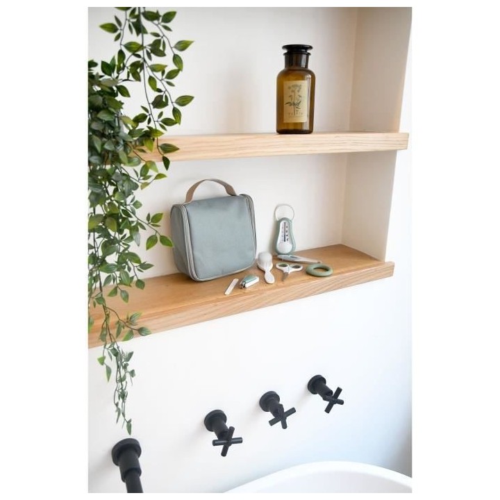 BEABA, Trousse de toilette bébé, nomade, 9 accessoires, vert sauge