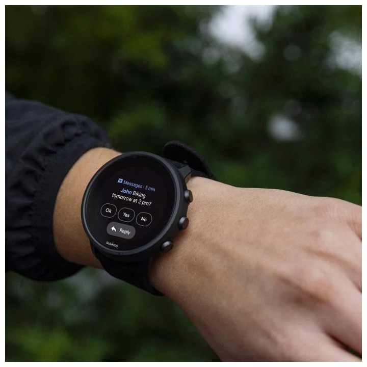 Montre connectée sport SUUNTO 7 Matte Black Titanium