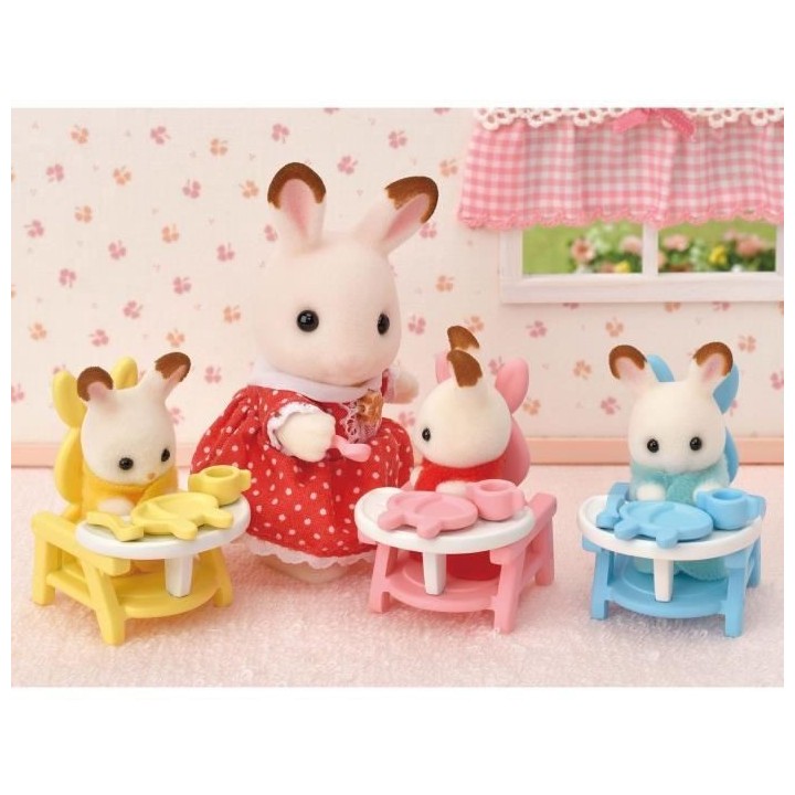 SYLVANIAN FAMILIES Les triplés lapin chocolat et accessoires puéricu