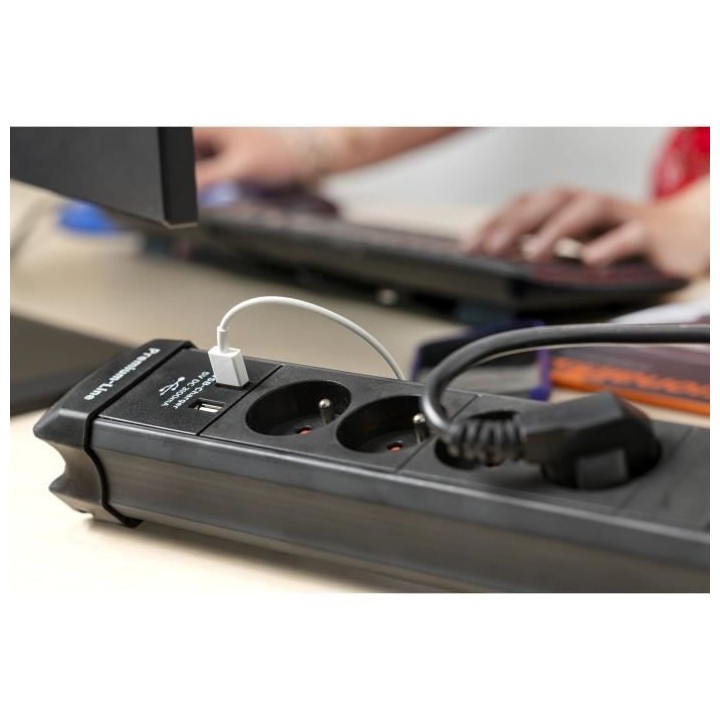 Multiprise PREMIUM LINE BRENNENSTUHL 3m - 8 prises + 1 Port USB - Fabr