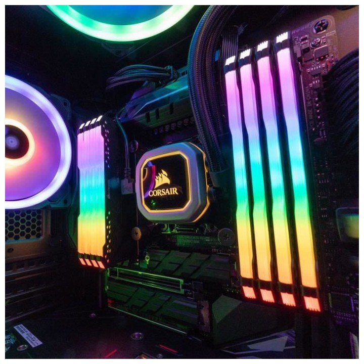 CORSAIR Mémoire PC DDR4 32GB (2*16) RGB, (CMW32GX4M2Z3600C18)