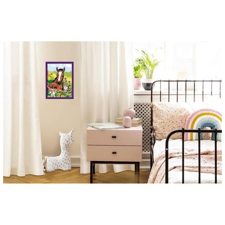 Numéro d'Art moyen Cheval et chatons - 00023600